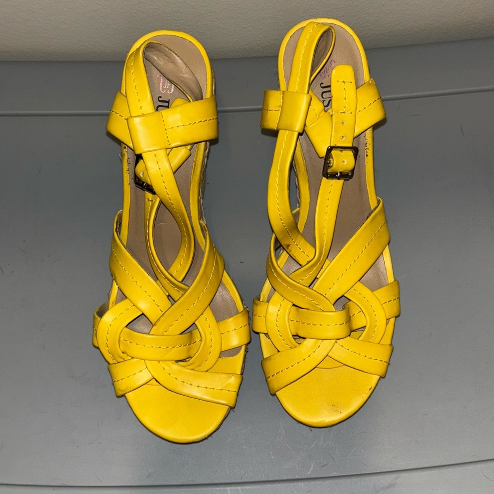 JUST FAB Wedged Sandals. Size: US Women’s 10. Yellow.